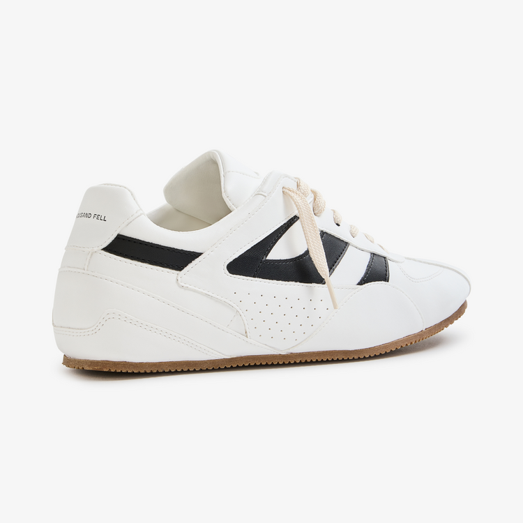 Women's Driver in White-Black | Stain-Proof & Sustainable